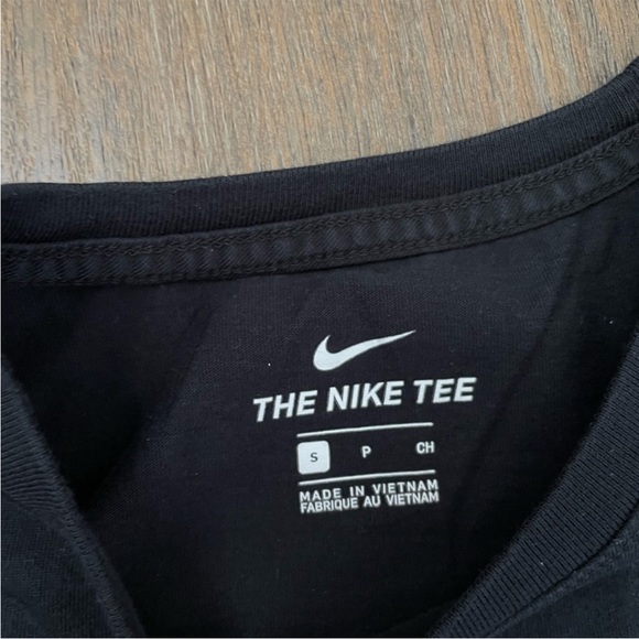 Black Nike Long Sleeve Shirt (S) - Picture 7 of 7